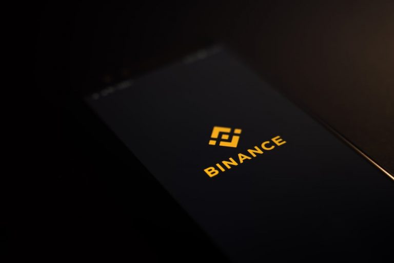 Binance Exits Russia, Sells Subsidiary To CommEX
